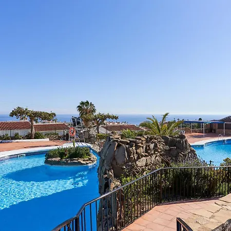 Capistrano Village, Casa Halo